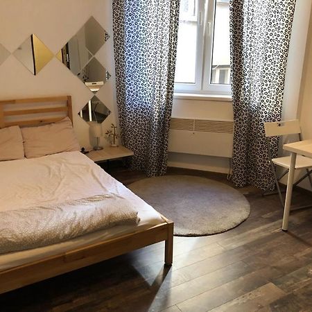 Studio Old Town By Dtm Properties Apartamento Bucarest Exterior foto